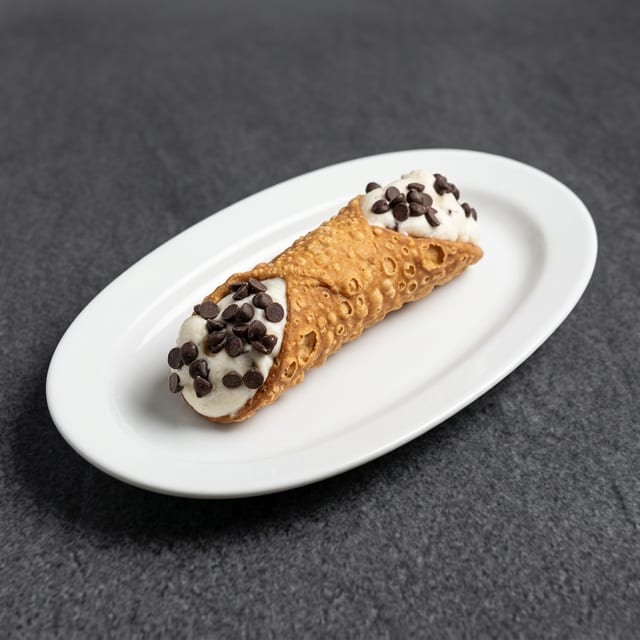 Cannoli.